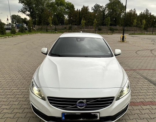 Volvo V60 cena 59800 przebieg: 182000, rok produkcji 2016 z Płock małe 781
